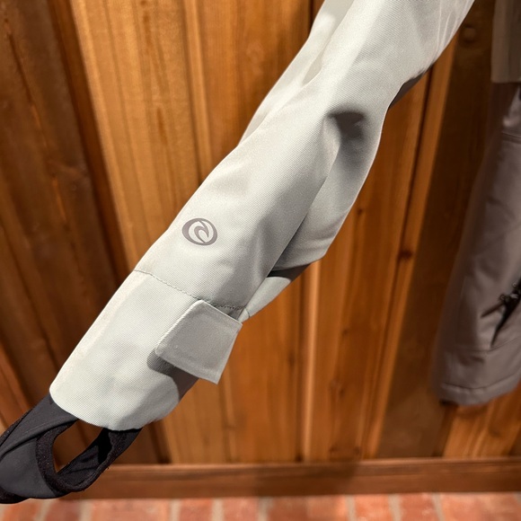 Rip Curl 20k/20k snow jacket, medium, like new, no tags. - Picture 9 of 9